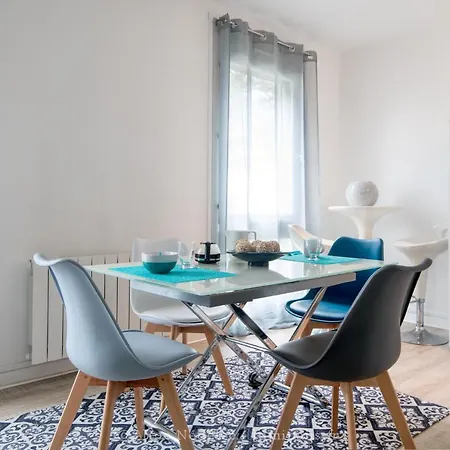 Grand Studio Chaleureux A Port Neuf *